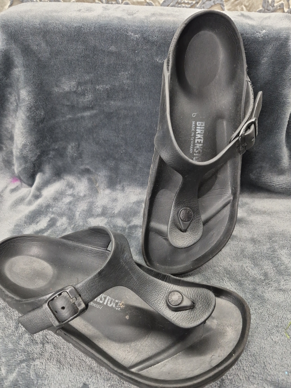 BIRKENSTOCK GIZEH EVA UNISEX SANDALS - SIZE: Womens 10 / 42 WOMEN Black